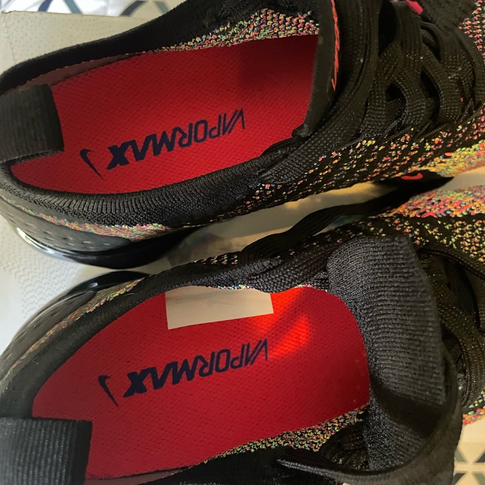 Nike Black and Multicolor Vapormax Flyknit Shoes - Picture 7 of 9